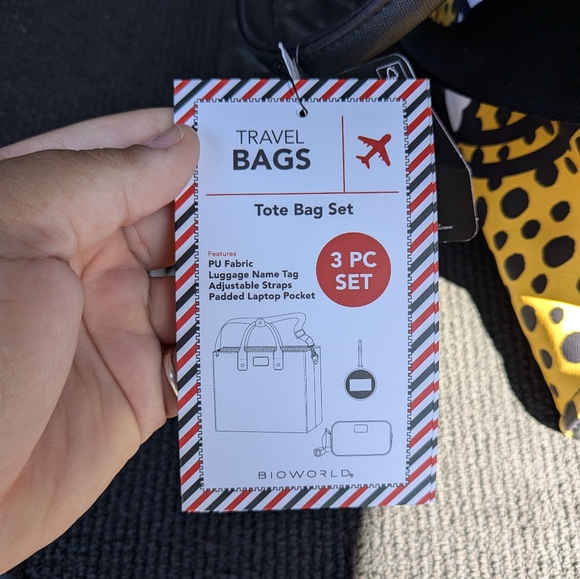 Hello kitty luggage tote purse - Picture 7 of 8